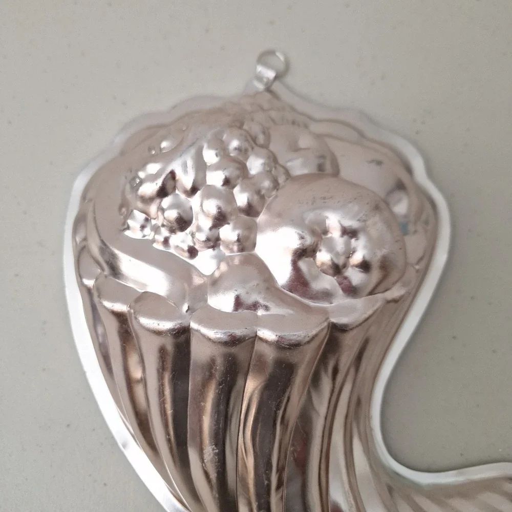 Vintage MCM Copper Plated Cornucopia Jello Mold/Wall Hang Kitchen Decor